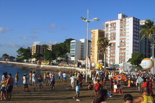 Unterkunft am Karnevalszug von Bahia